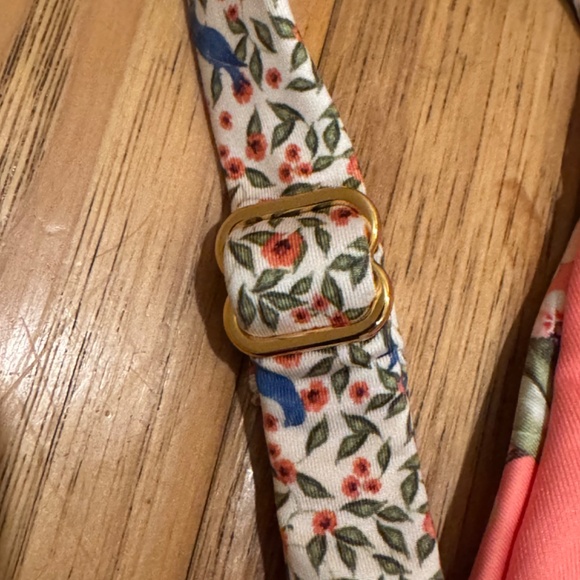 Luxury Bikini Top. Agua Bendita US. Size Large. Fits Like a Medium - Picture 6 of 8